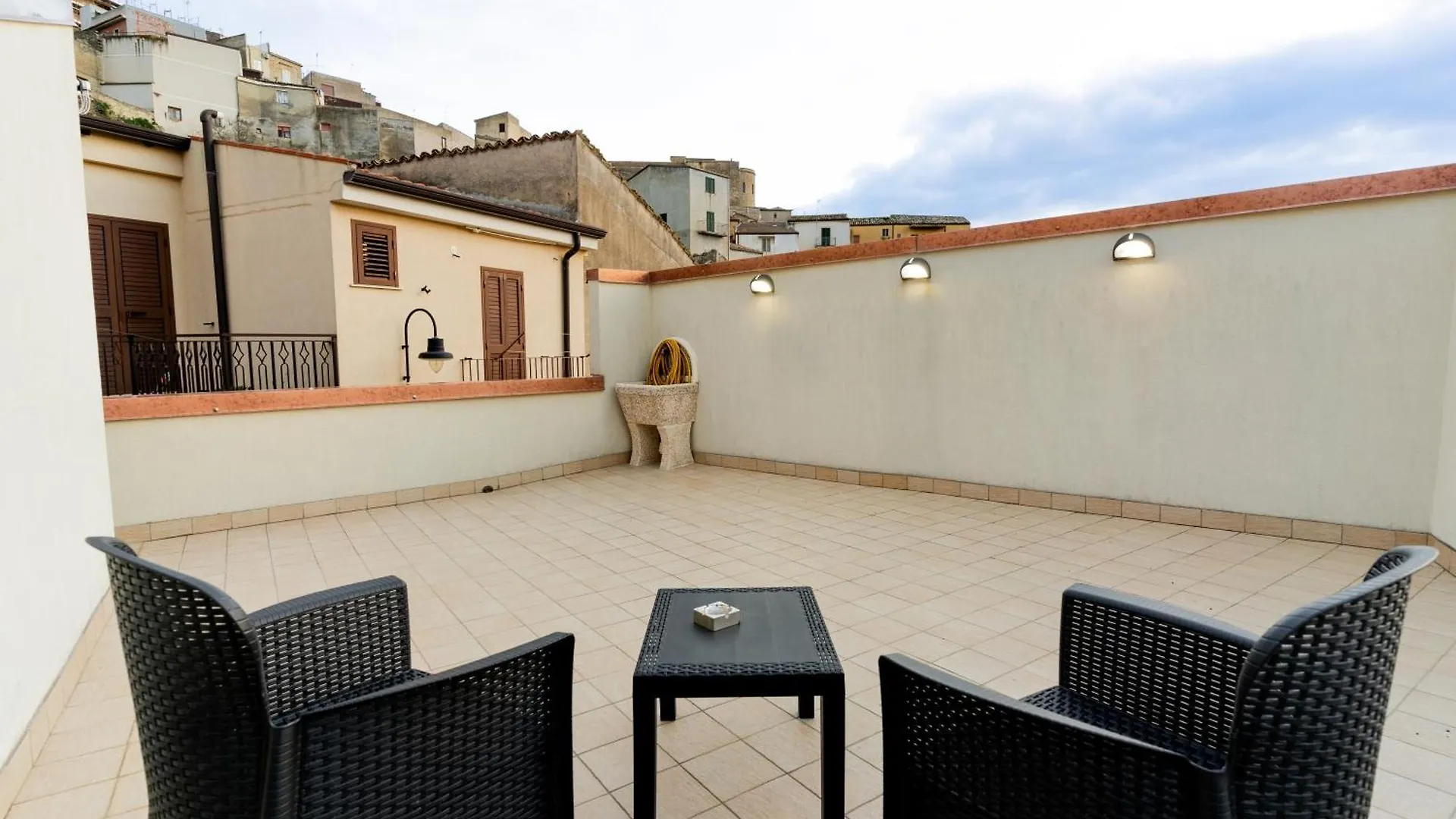 Casa vacanze Villa Domus Teja Agira Italia