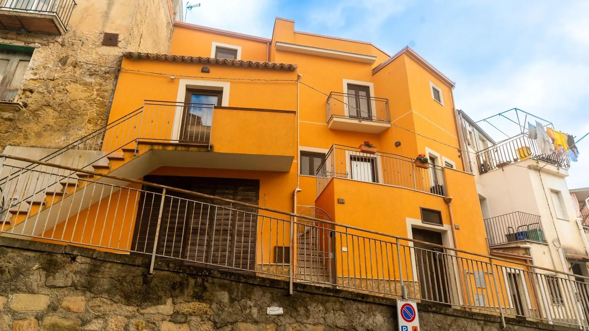 Casa vacanze Villa Domus Teja Agira